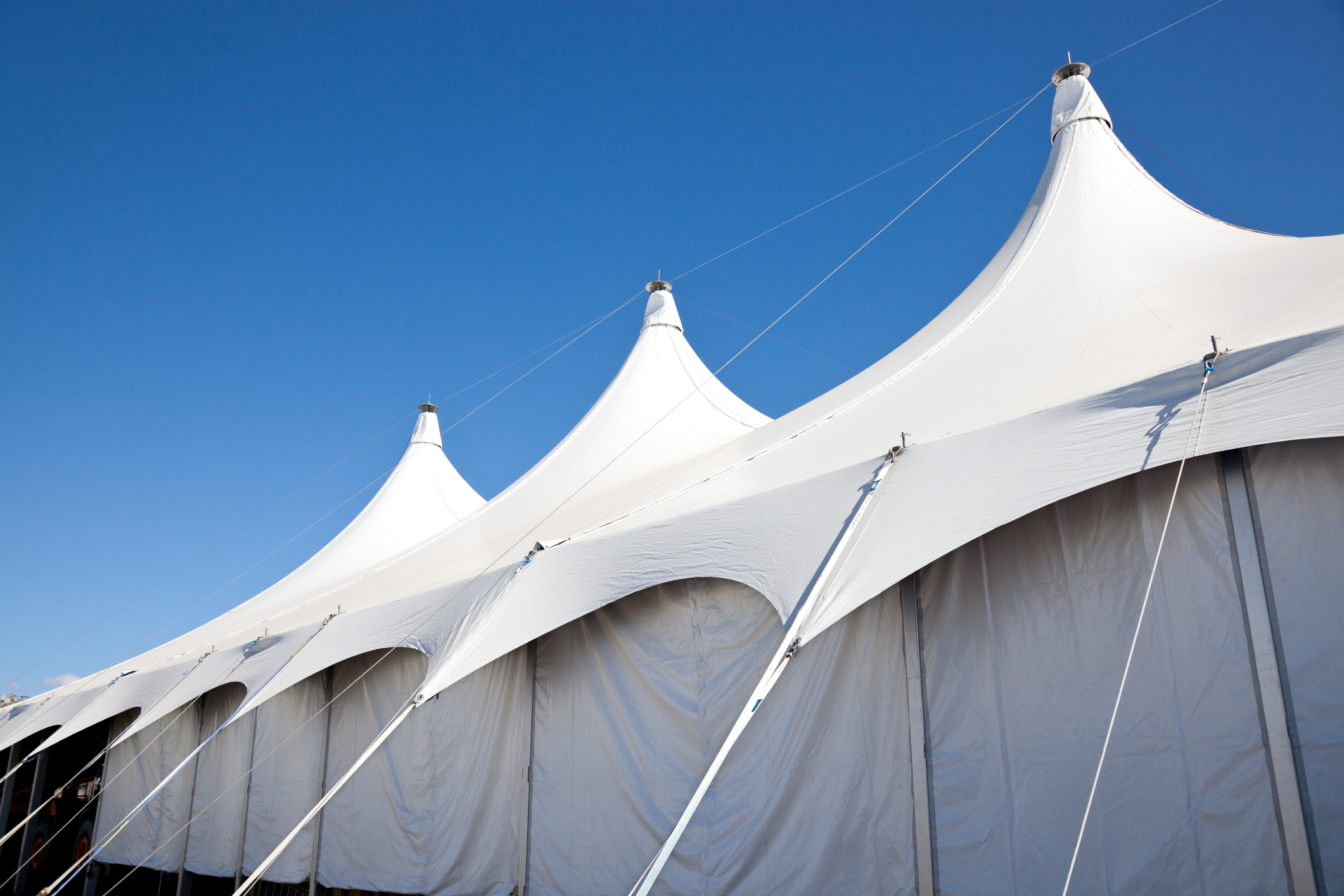 6 Critical Benefits of Temporary Tent Structures - American Pavilion
